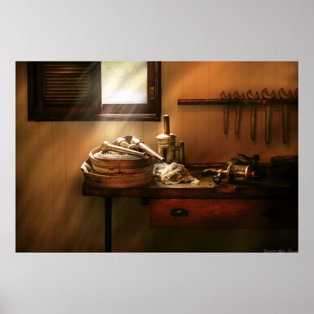 Pôster Bombeiro - A mangueira humilde de incêndio (Frente)