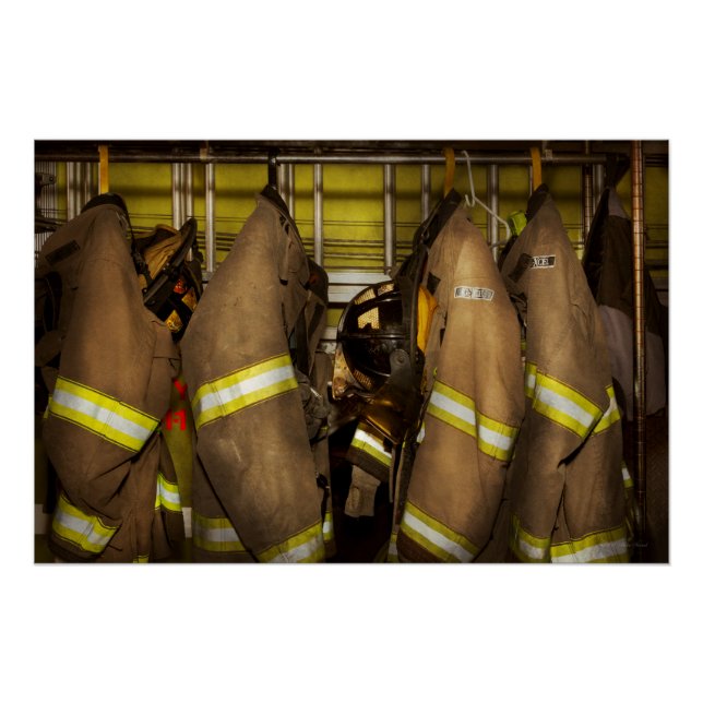 Pôster Bombeiro - Equipamento de Proteção Individual (Tór (Frente)