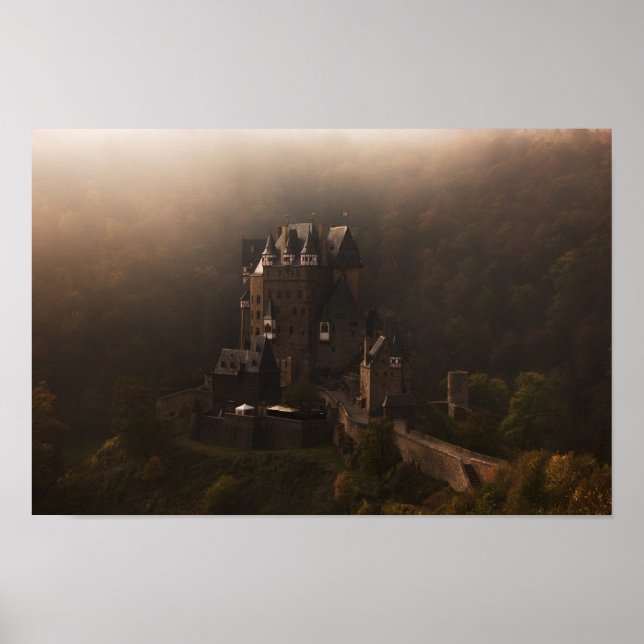 Poster Burg Eltz castelo no nevoeiro da manhã (Frente)