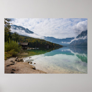 Poster Cabana junto ao lago Bohinj na Eslovênia