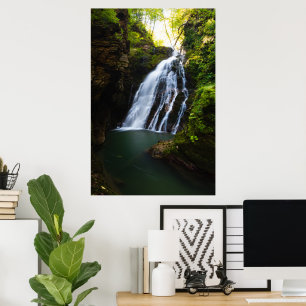 Poster Cachoeira deslumbrante com brilho da luz solar