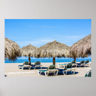 Poster Cadeias De Salão E Guarda-chuvas Na Praia