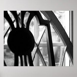 Poster Cadeira de madeira preta e branca na janela de cab