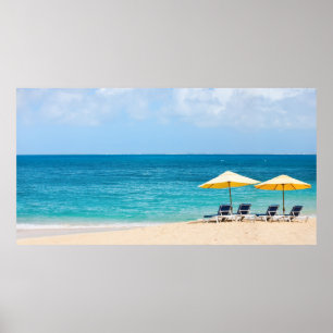 Pôster Cadeiras de Lounge na praia oceânica