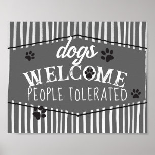 Poster cães acolhem cinzas de humor e listras brancas