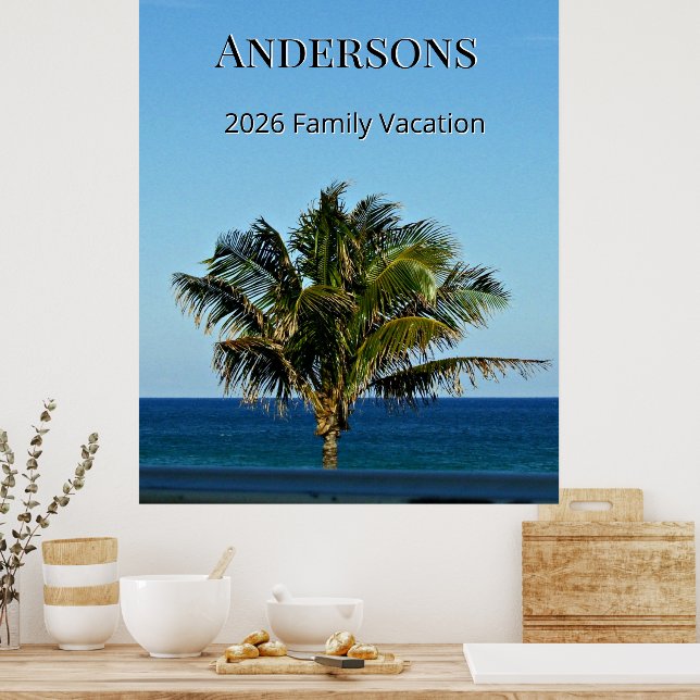 Poster Calm Palm Seascape | Family Name & Trip Year (Cozinha)