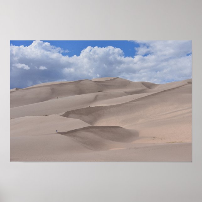 Poster Caminhando pelas Grandes Dunas de Areia, Colorado (Frente)