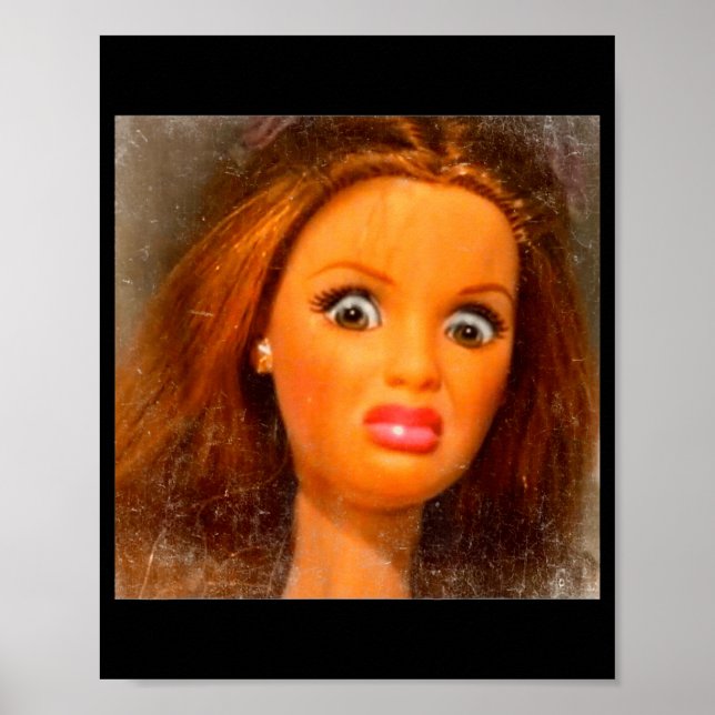 Poster Cara de Boneca Repulsiva Engraçada Meme (Frente)
