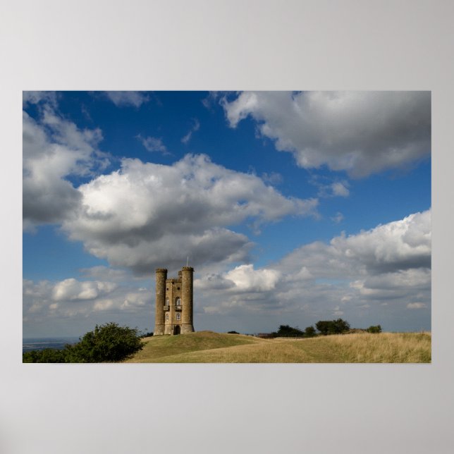 Pôster Cartaz das nuvens sobre a Broadway Tower nos Cotsw (Frente)