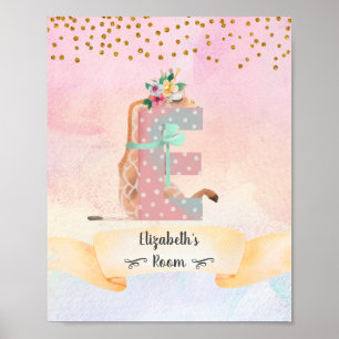 Poster Cartaz de Berçário Menina Girafa Bebê Letra Monogr