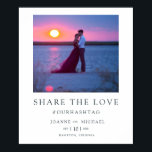 Poster Casal de Foto Instantânea Moderna Casamento Hashta<br><div class="desc">Pôster de casamento com casal de foto instantânea moderna com hashtag.</div>