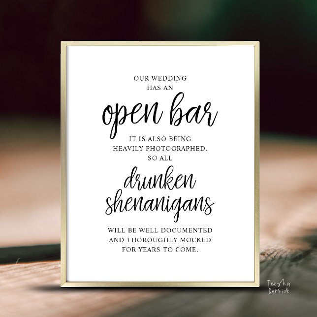 Poster Casamento Rústico Bar Aberto, Travessuras Bêbadas (Modern Rustic Wedding Open Bar Drunken Shenanigans Poster in Black and White)
