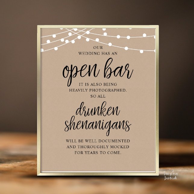 Poster Casamento Rústico Bar Aberto, Travessuras Bêbadas (Modern Rustic Wedding Open Bar Drunken Shenanigans Poster in Cottage Brown Kraft, String Lights)