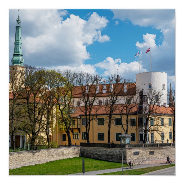 Pôster Castelo de Riga durante o dia ensolarado em Riga,  (Frente)