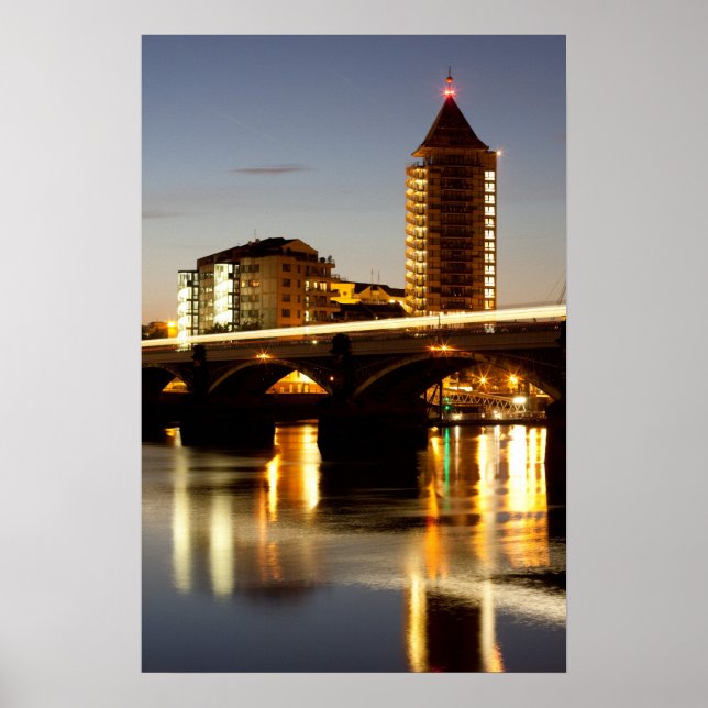 Pôster Chelsea Harbor ao pôr do sol (Frente)