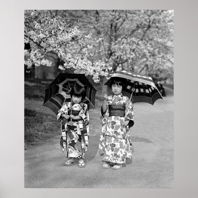 Pôster Cherry Blossom Stroll, 1925 (Frente)