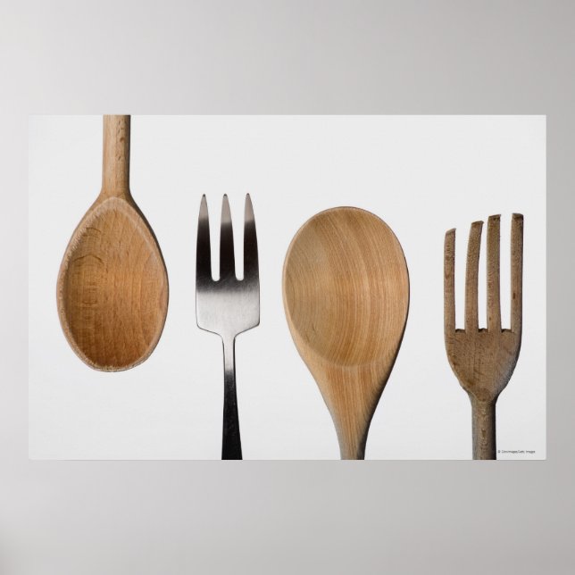 Pôster Close-up of a fork with a wooden spoon (Frente)