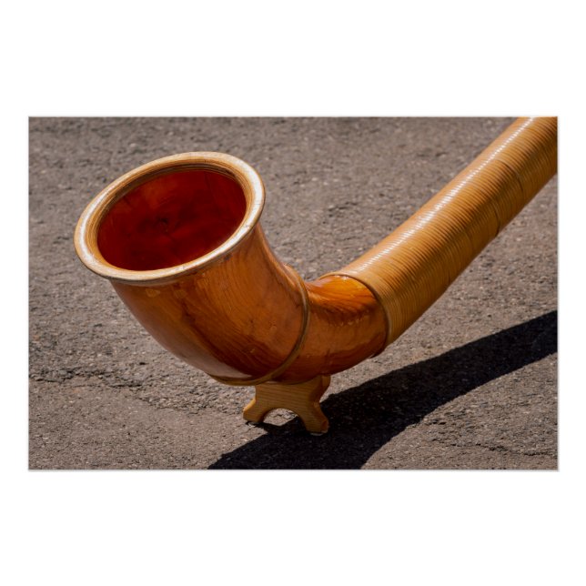 Pôster Close up of wooden Alphorn (Frente)