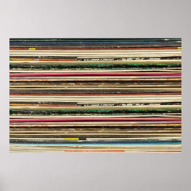 Poster Cobrir de cartão gravado antigos empilhados em pil (Frente)