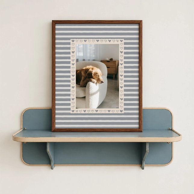 Pôster com Borda de Coração Cinza - Presente de Fo (Gray Heart Border Poster - close-up view (frame/decor not included)
)