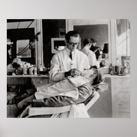 Compro Barber, 1923. Vintage Photo
