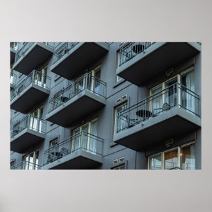 POSTER CONSTRUÇÃO CONCRETA BRANCA COM FERRAMENTAS DE ME