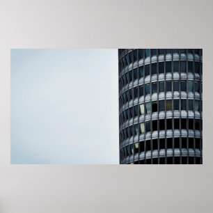 Poster CONSTRUÇÃO CONCRETA DE cinzas SOB O CÉU BRANCO 