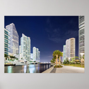 Pôster Construções ao longo do rio Riverwalk de Miami