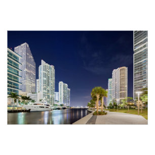 Pôster Construções ao longo do rio Riverwalk de Miami