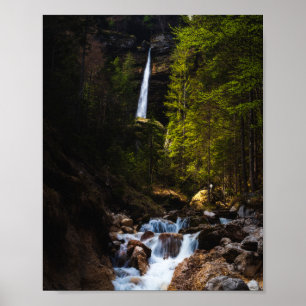 Poster conto de fadas mágico em Waterfall Peričnik, Esl