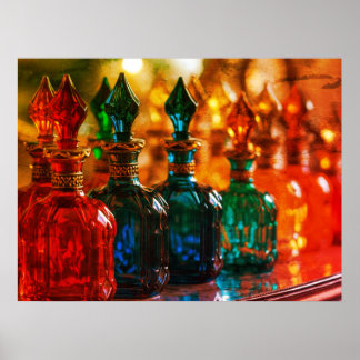 Poster Cores Intensas em Garrafas de Perfume Antigo numa