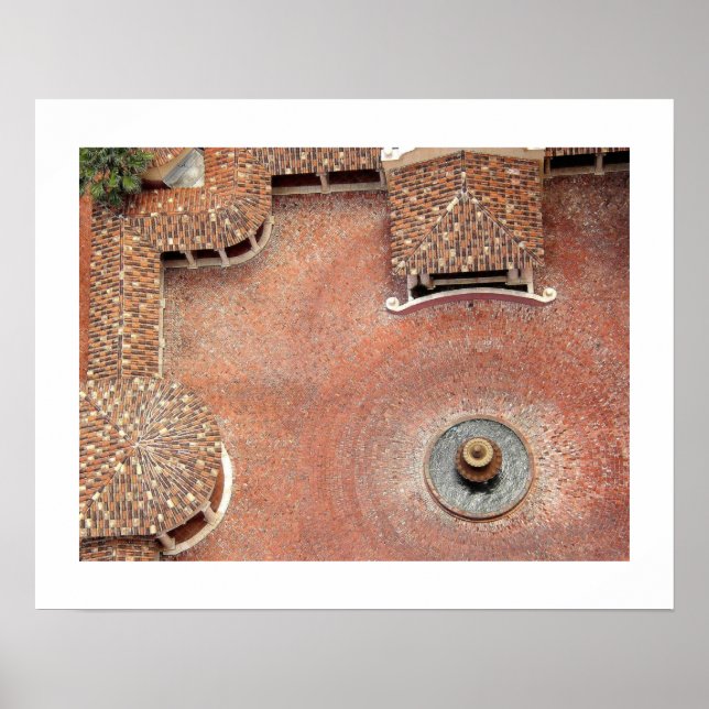 Poster Courtyard Espanhol (Frente)