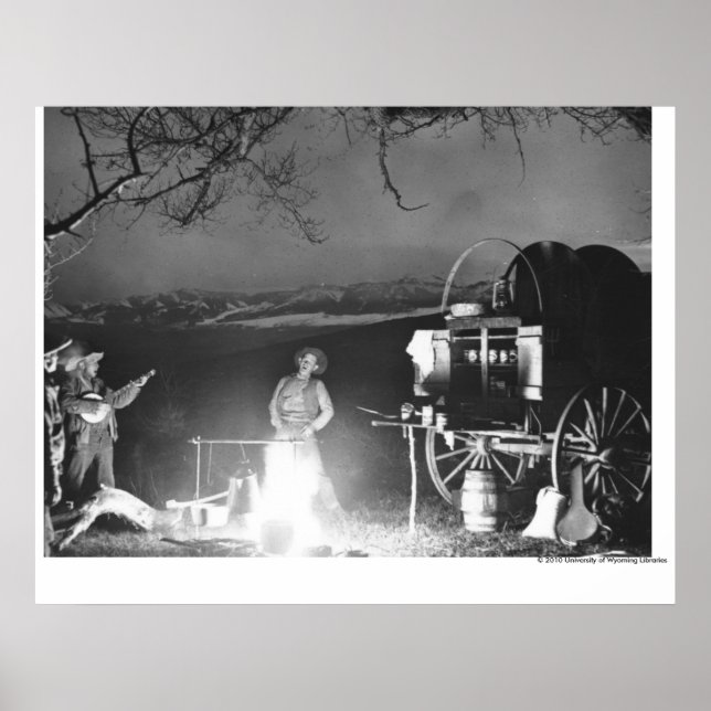 Pôster Cowboys playing and singing around a campfire (Frente)