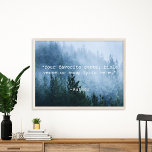 Poster Crie sua própria cotação<br><div class="desc">Crie sua própria citação personalizada de arte poster. Possui tipografia minimalista de máquina de escrever e paisagem natural de floresta nebulosa.</div>