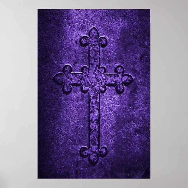 Poster Cruz Gótica de Pedra Esculpida em Roxo (Frente)