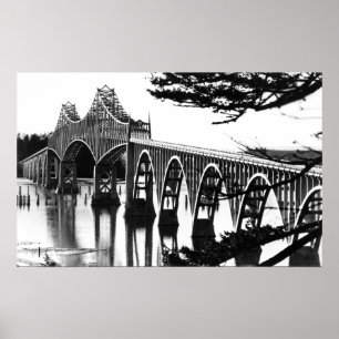 Pôster Curvatura de PhotographNorth da ponte da baía dos