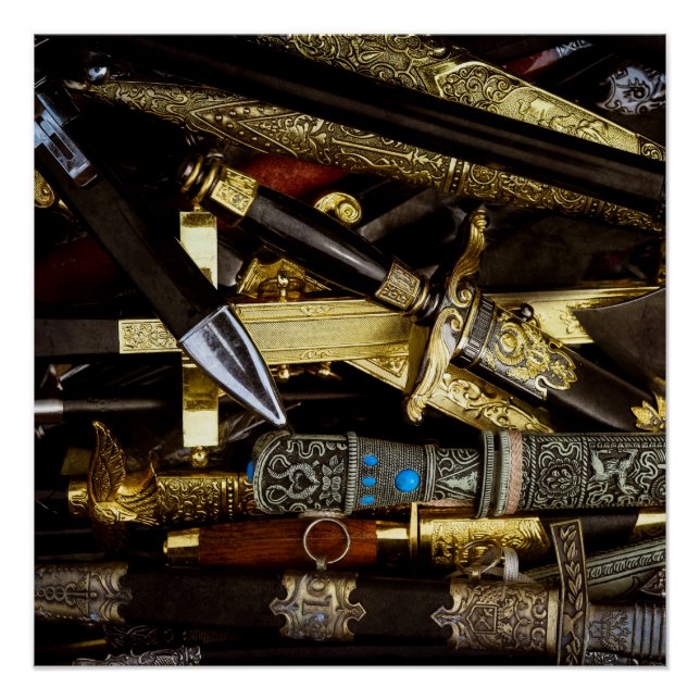 Pôster Daggers, Dirks e Sabers (Frente)