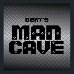 Poster de Caverna do Homem Diamondplate de Aço Per<br><div class="desc">Adicione seu próprio nome a este legal poster da caverna! Ele apresenta um impressionante plano de fundo em placas de diamante com um acabamento de aço legal que desaparece em uma cinza mais escura no topo e no fundo e letras negros ousadas para soletrar seu nome e "caverna do homem"....</div>