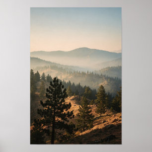 Pôster de Paisagem da Crista da Pine Nebulosa ao A