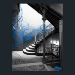 Poster Deco de Arte Negra e Branca Escada com Azul<br><div class="desc">Este poster é legal de uma escada de estilo arte deco em preto e branco com acentos de vinha azul aqua na parede externa. Perfeito para decorar seu quarto!</div>