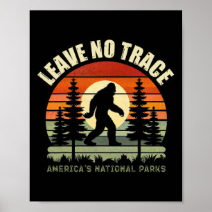 Poster Deixe Nenhum Traço Pé Grande Caminhada E Acampamen