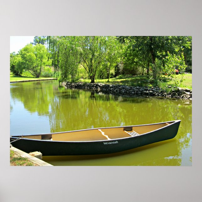Poster Dia de verão ensolarado com canoa na água. (Frente)