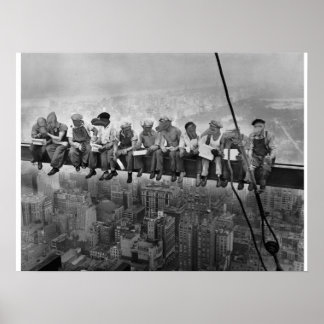 Poster Dinossauros num arranha-céu