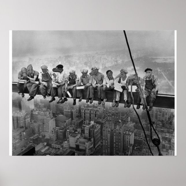 Poster Dinossauros num arranha-céu (Frente)