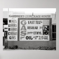 Discount Liquor & Gasolina, 1939. Vintage Photo