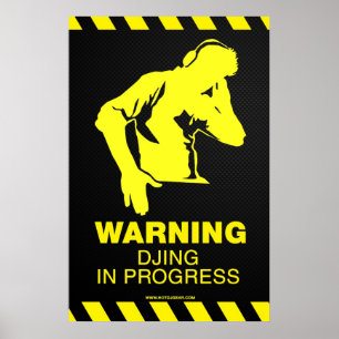 Pôster DJing em andamento - plataforma da plataforma