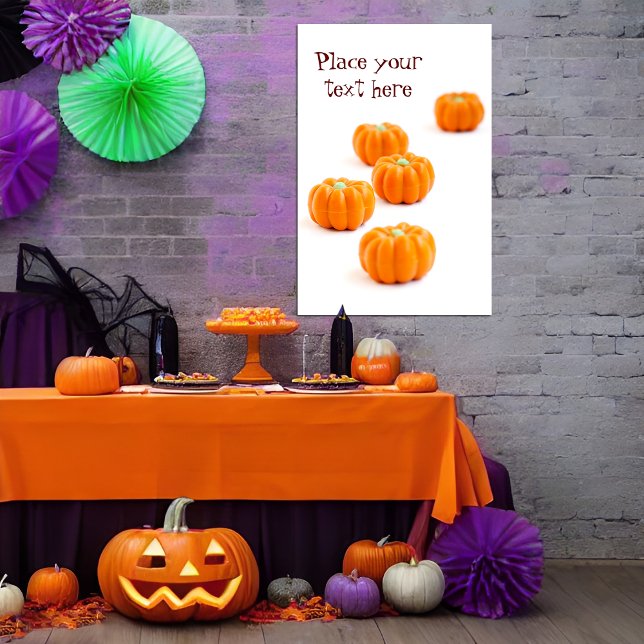 Pôster Doces de abóbora (Halloween poster with a group of orange candies in shape of pumpkins )