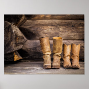 Poster Dois pares de botas de cowboy Vestidas em cabine