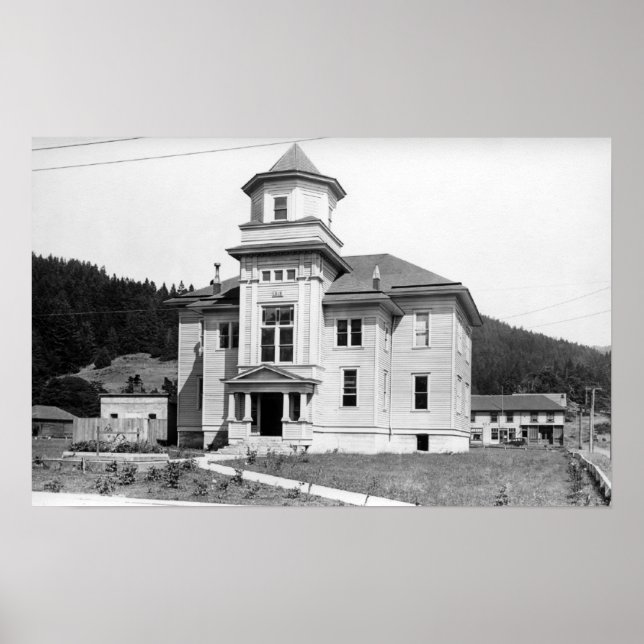 Pôster Dourada Beach, Oregon View of Court House Photogra (Frente)