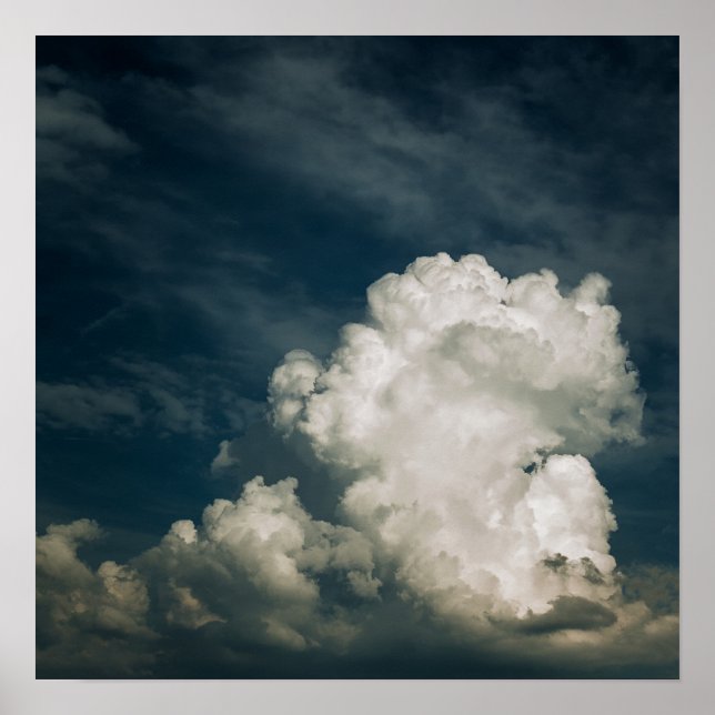 Poster Dramatic Dark Blue Sky with Fluffy Clouds (Frente)
